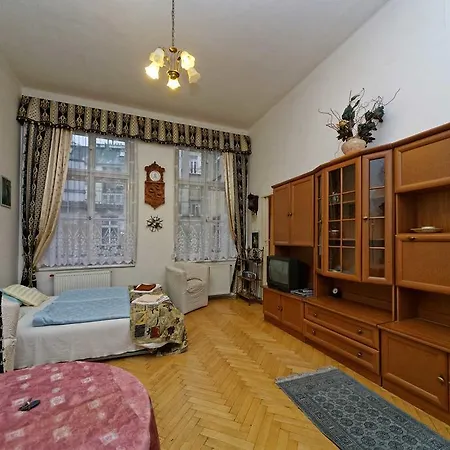 Appartement At Cafe Louvre